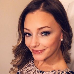 Meet your Posher, Jen